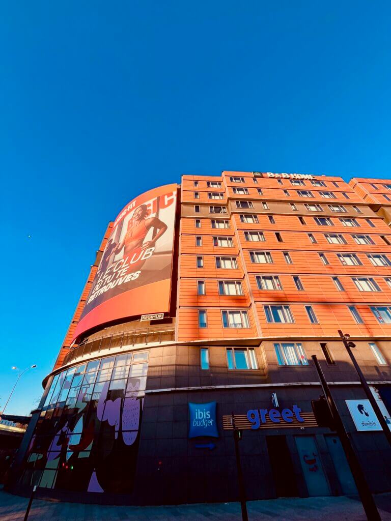 Où dormir près de l'Adidas Arena ? Top 5 des hôtels (sécurité & budget) 3 hotel bb paris porte de la chapelle