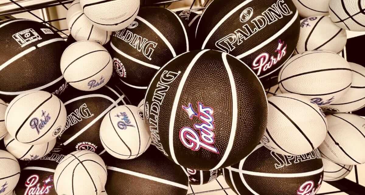 Ballons Paris Basketball Spalding — Adidas Arena Paris 18